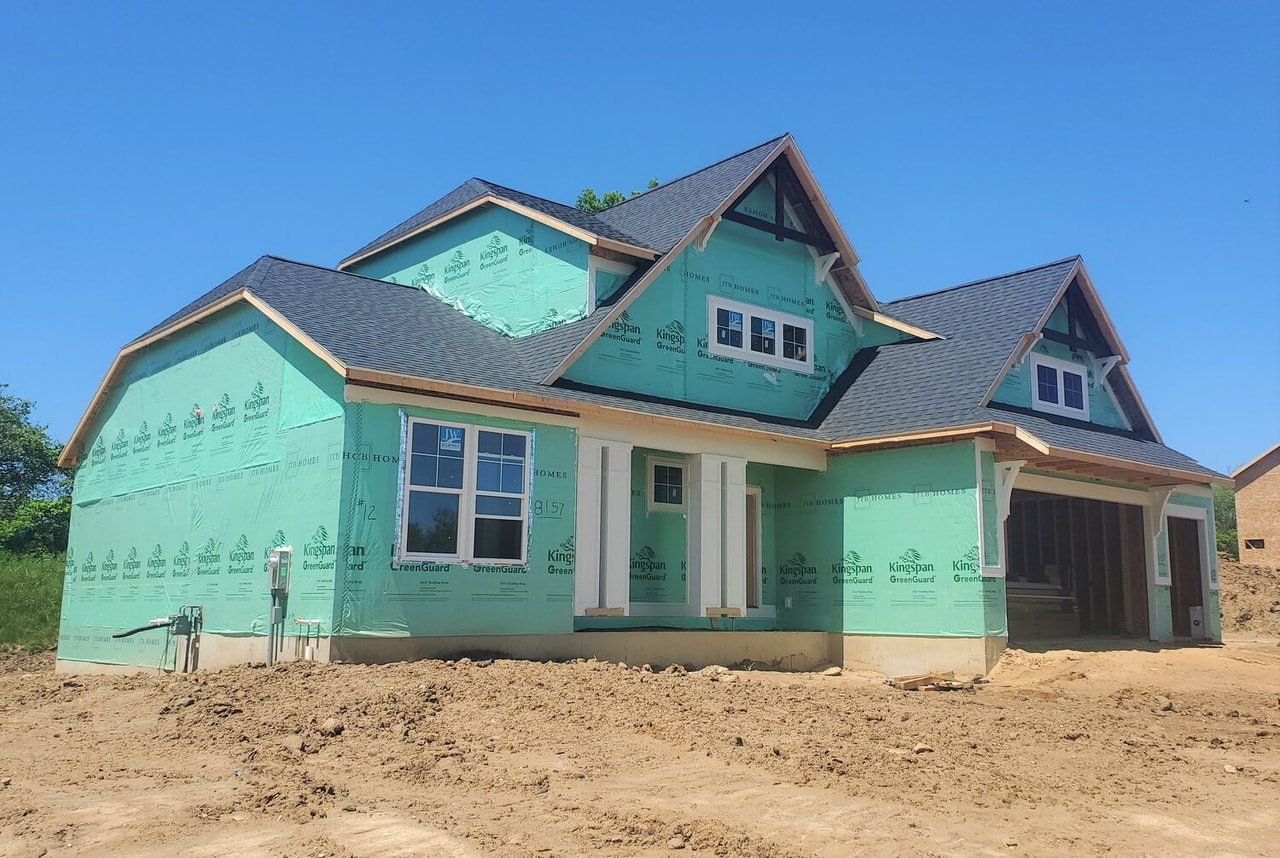 Professional roof inspection in Amarillo Texas - Free hail damage assessment - 5 Star Commercial Roofing